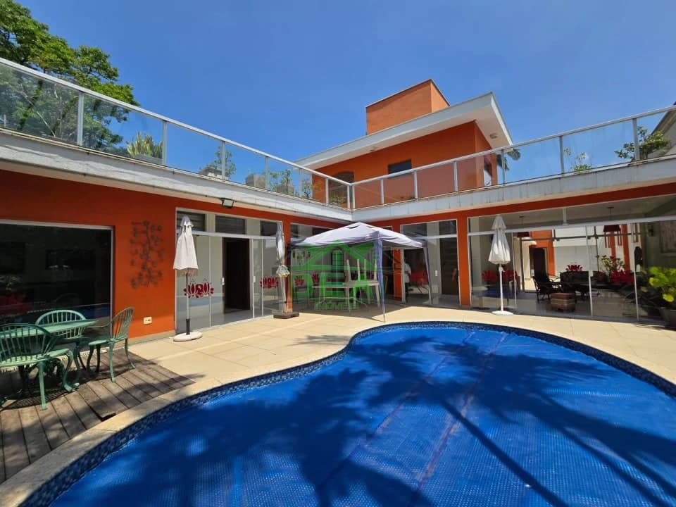 Casa Térrea para Venda no Alto de Pinheiros, 4 Dorms, 2 Suítes e 6 Vagas