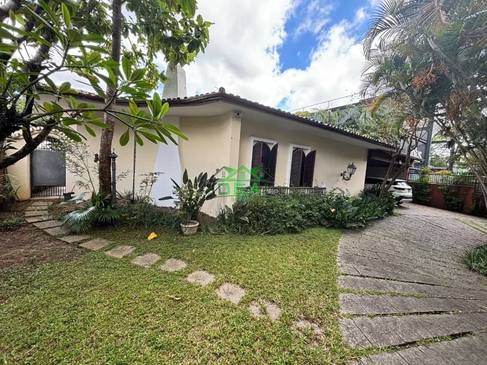 Casa Térrea de 4 Dormitórios no Alto de Pinheiros