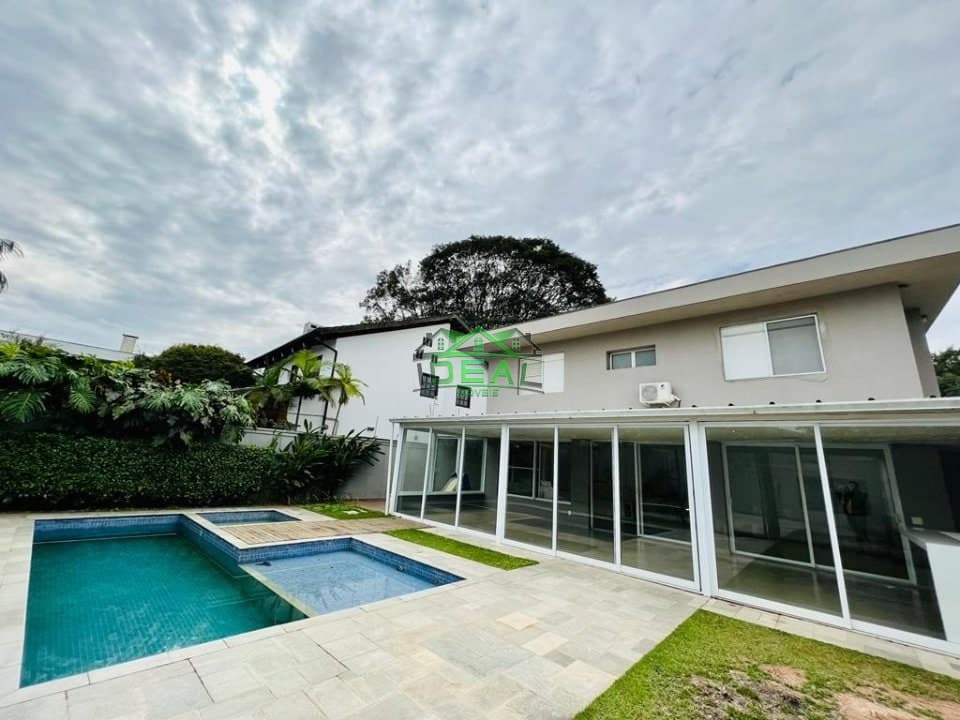Sobrado 4 Suítes e Piscina Aquecida no Boaçava