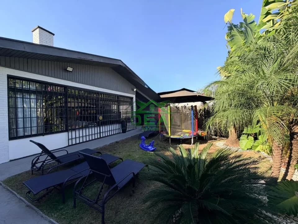 Casa Térrea na Lapa com 3 Dormitórios e 4 Vagas